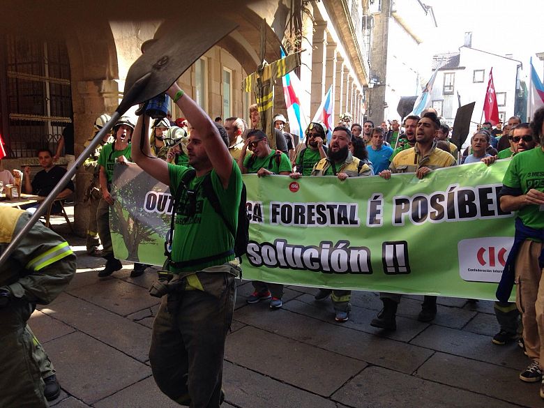 2016 09 23 MarchaSeagaOfrendaFloralSantiago05.jpg